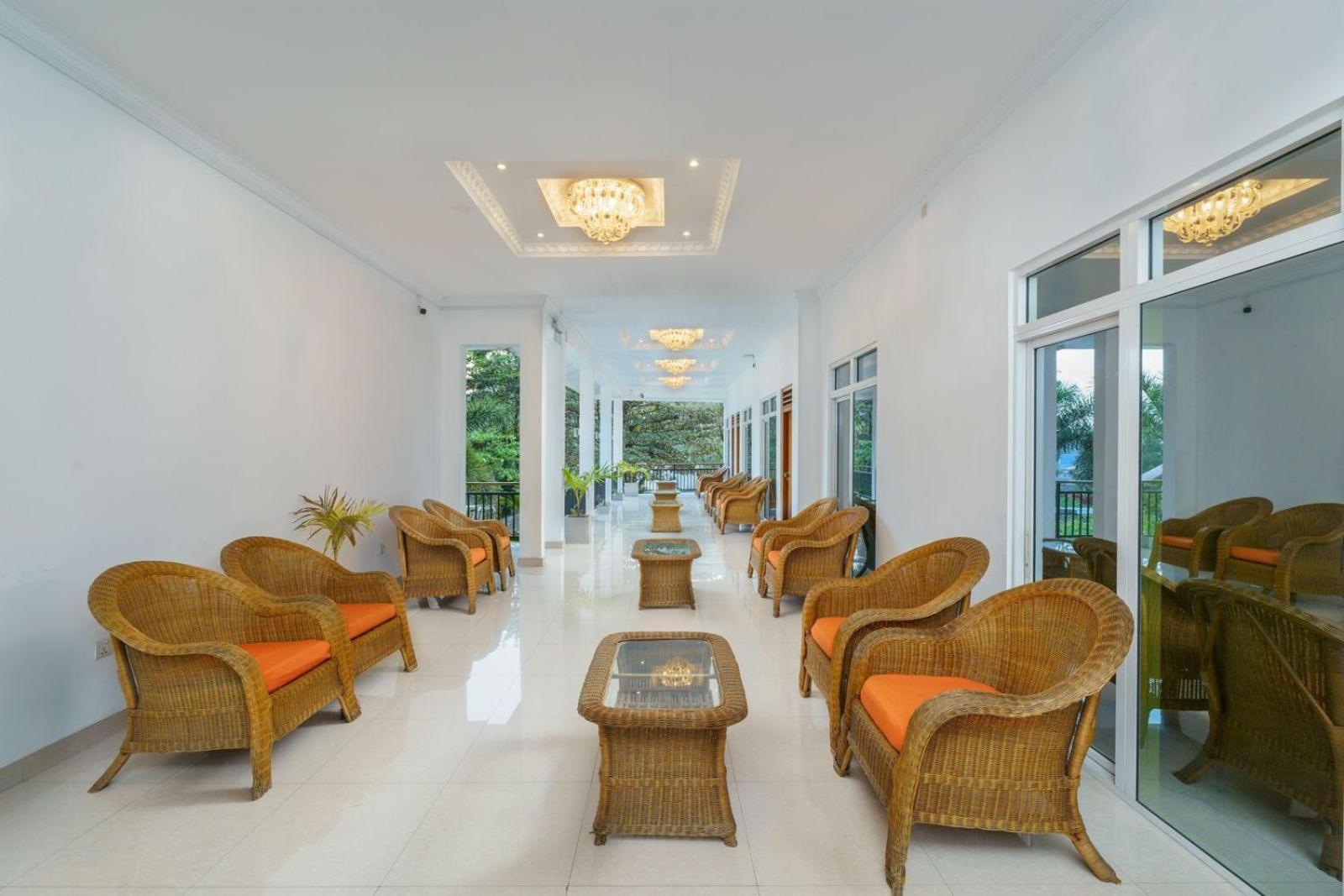 Hotel Travellers Nest Kandy Bagian luar foto