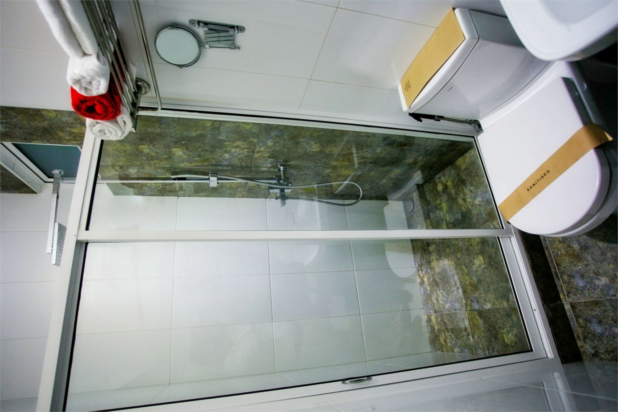 Hotel Travellers Nest Kandy Bagian luar foto